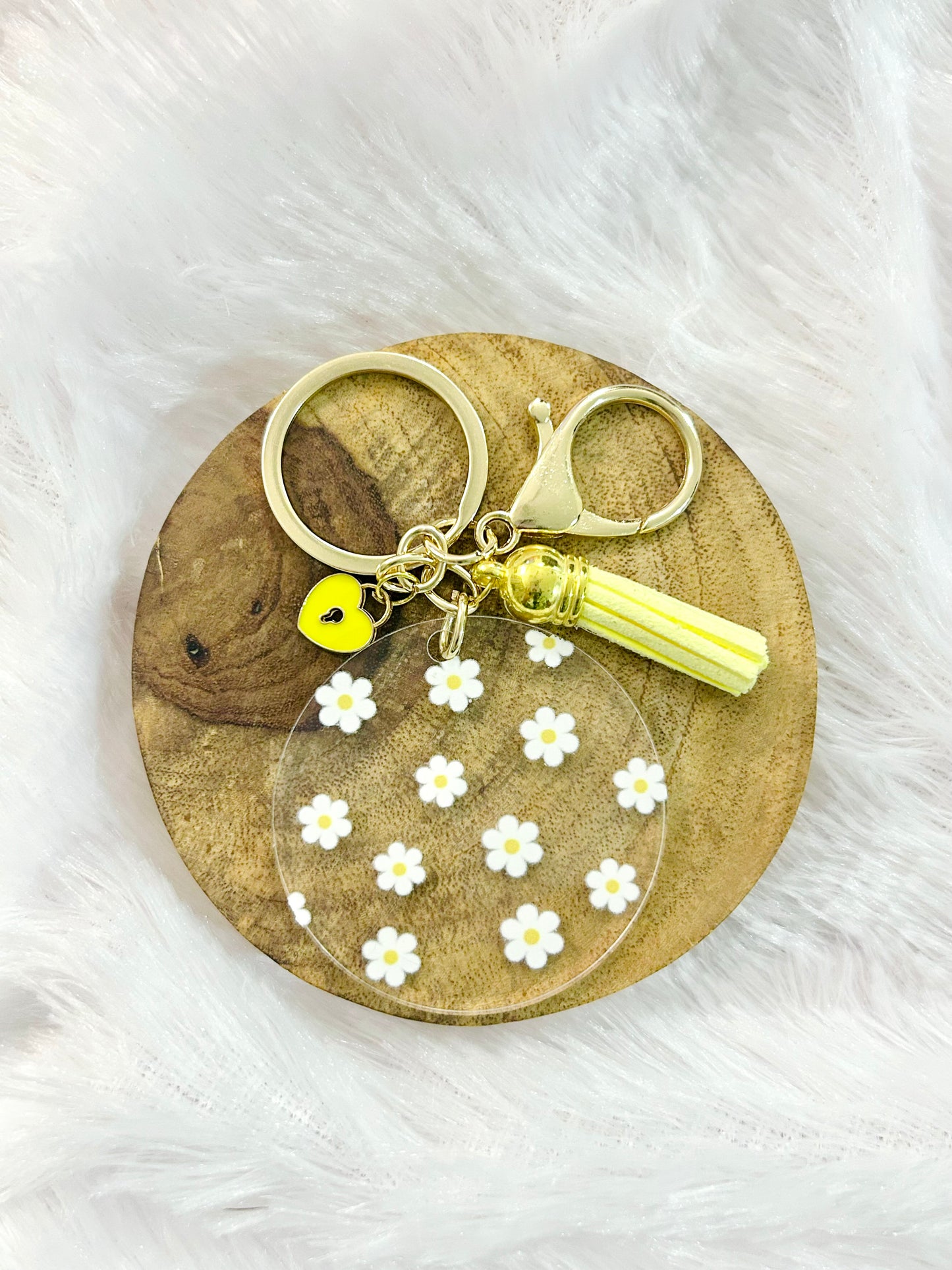 White Daisy Floral – Acrylic Keychain with Charm