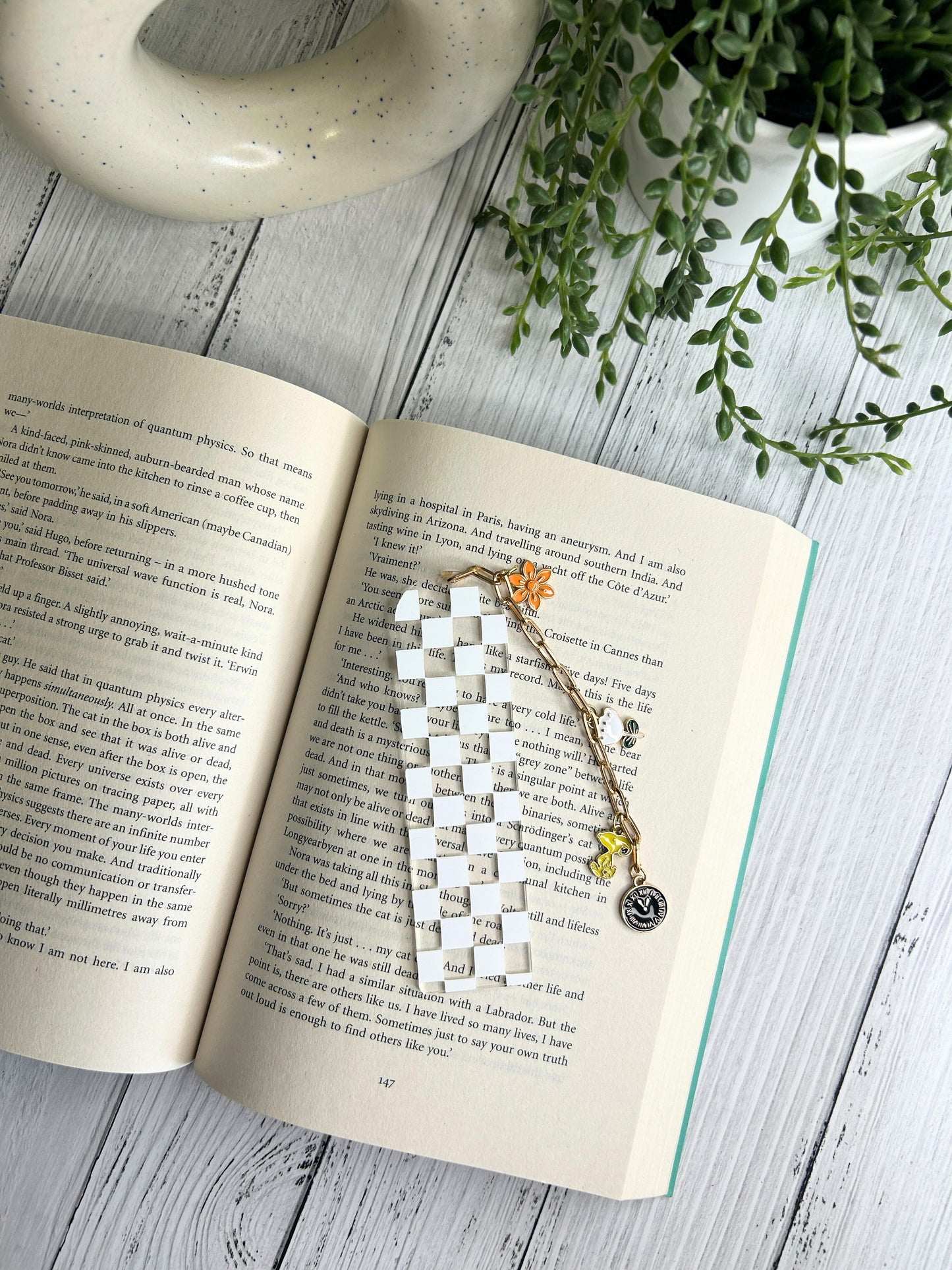Vanilla Lace – Coquette Charm Bookmark